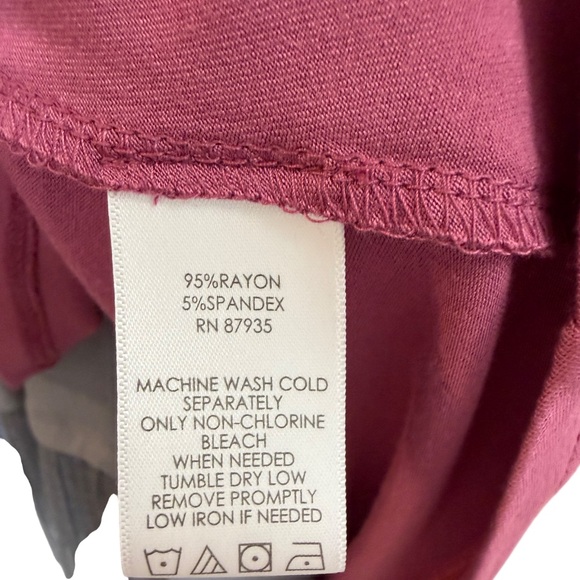 LOGO LAYERS by Lori Goldstein 2 Piece Tank Set Mesh Hem Soft Plum Blue Gray EUC - Picture 10 of 15